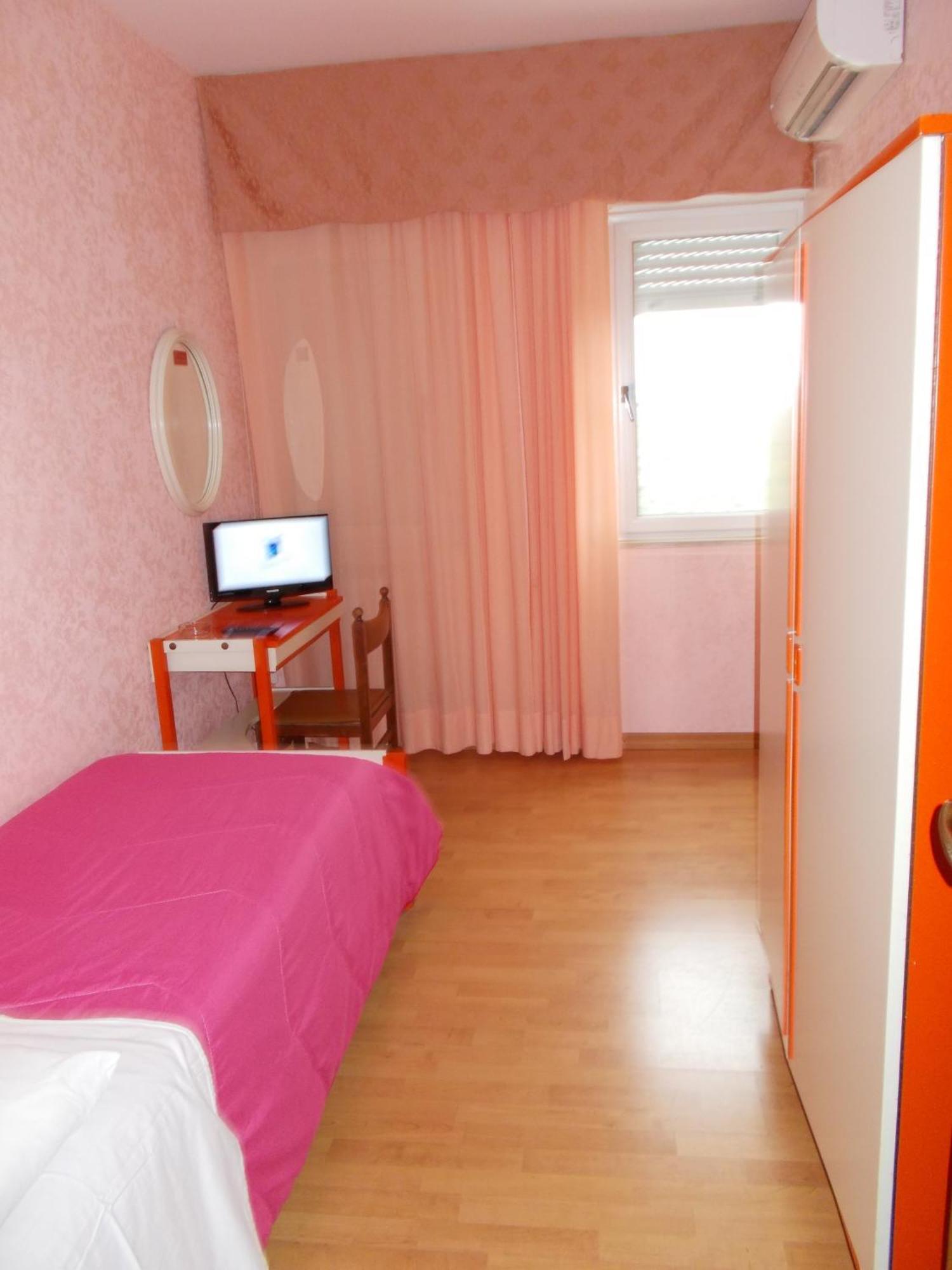 Hotel Maremonti Vico Del Gargano Room photo